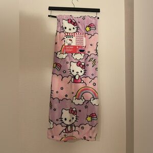 New Hello Kitty Stormy Rainbows 50 x 70 Plush‎ Throw Blanket